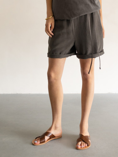Loose lyocell woven shorts